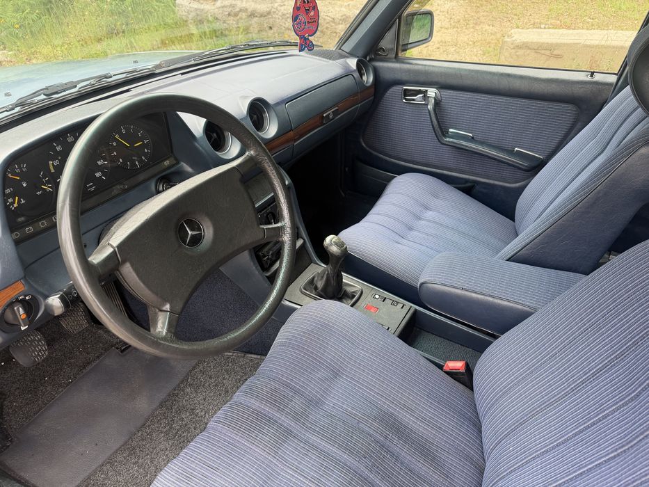 Mercedes Benz D300
