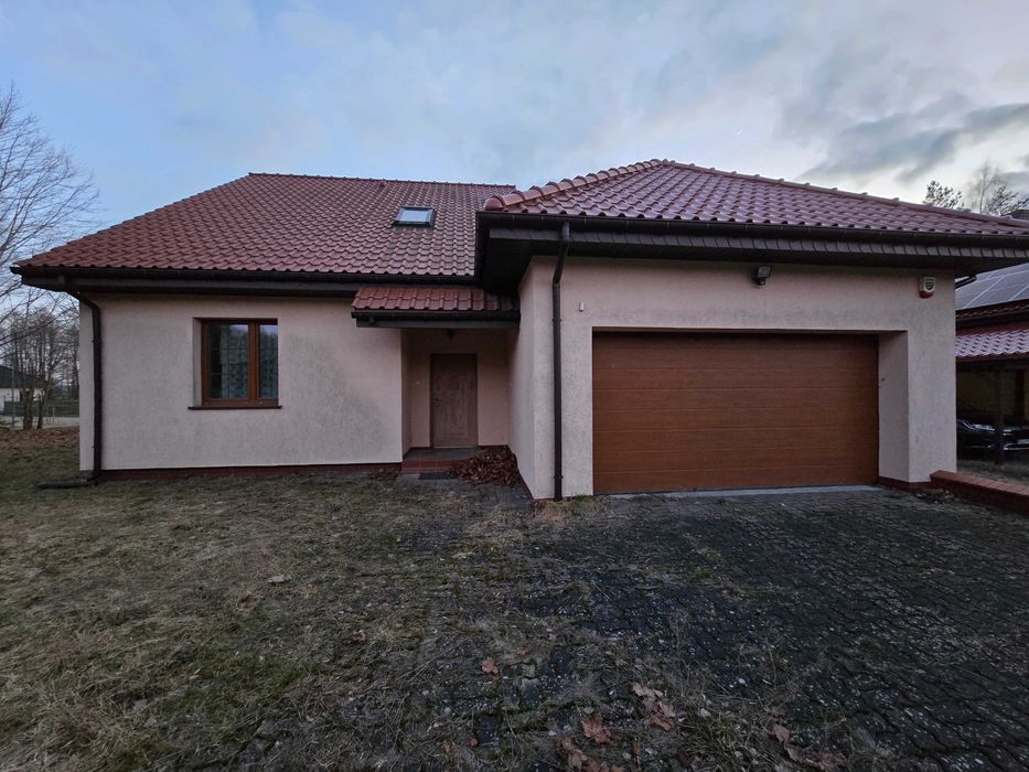 Bezpośrednio sprzedam dom w Tomaszkowie