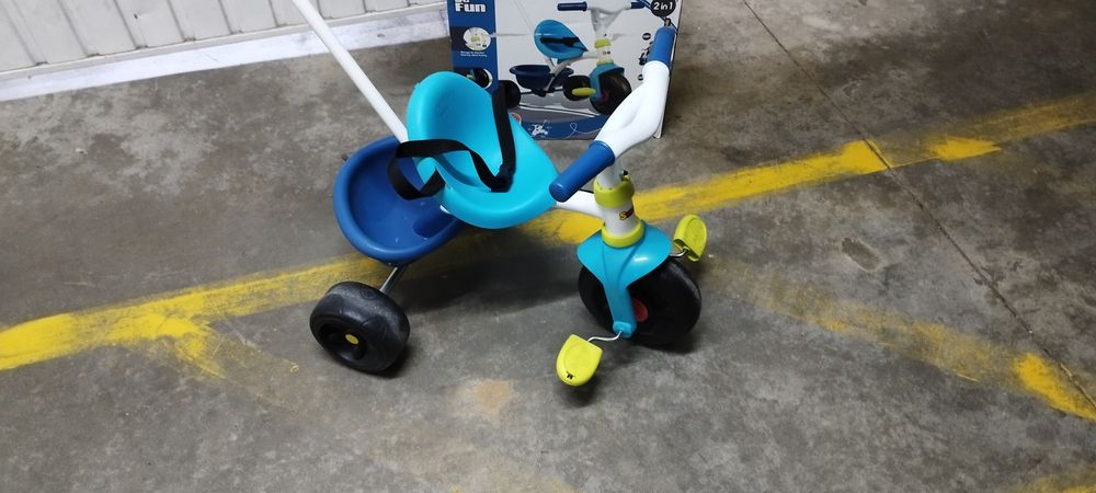 Triciclo criança + capacete
