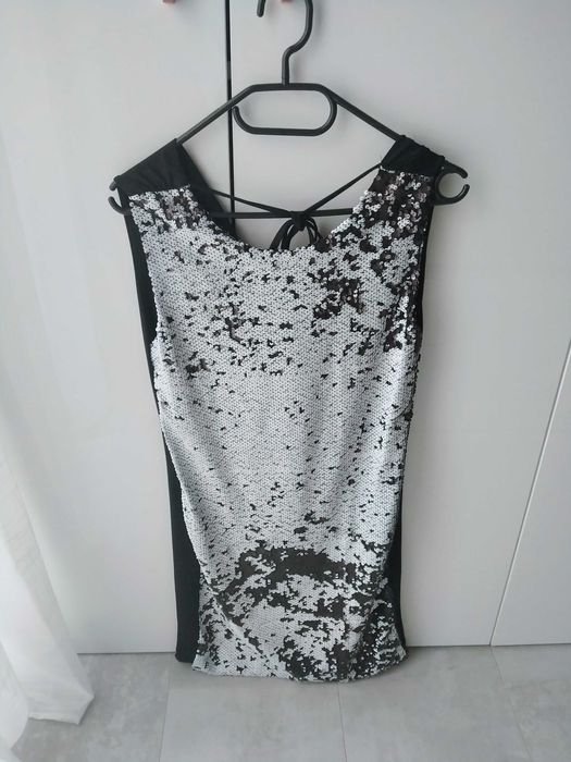 Sukienka sylwestrowa świąteczna cekinowa nowa