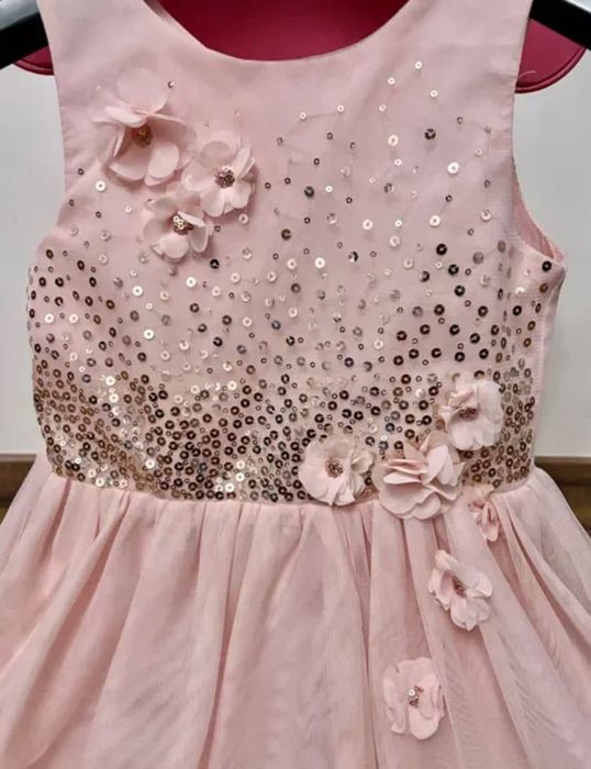 Hm sukienka z tiulem i cekinami i kwiatami 3D NOWA rozmiar 128