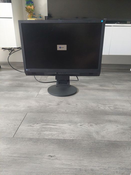 Monitor czarny regulowany Eizo