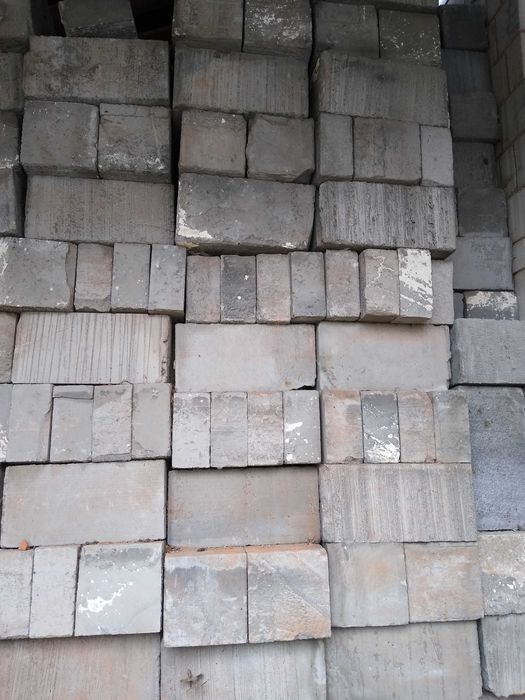 Cegła czerwona stara