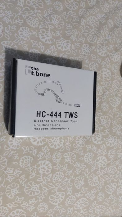 Wireless Microphone System for Gym with Receiver64740677671425123