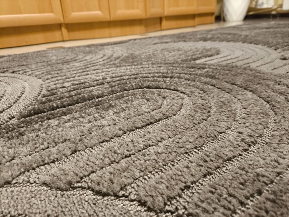 Sprzedam duży prostokątny szary dywan