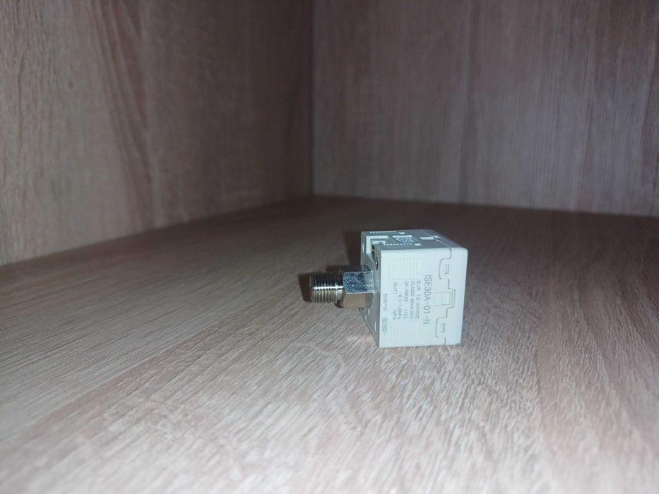 Цифровий манометр ISE30A-01-N-L