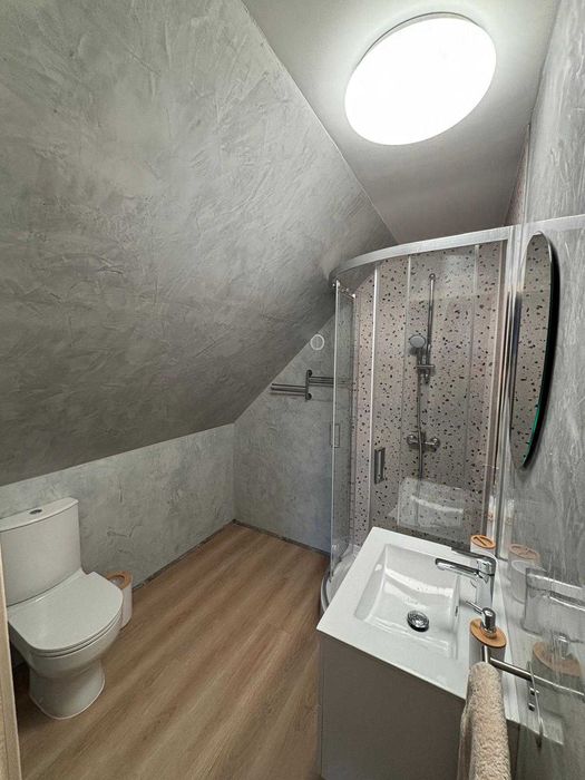 Całoroczny domek nad jeziorem z prywatną plażą – dla 4-10 osób