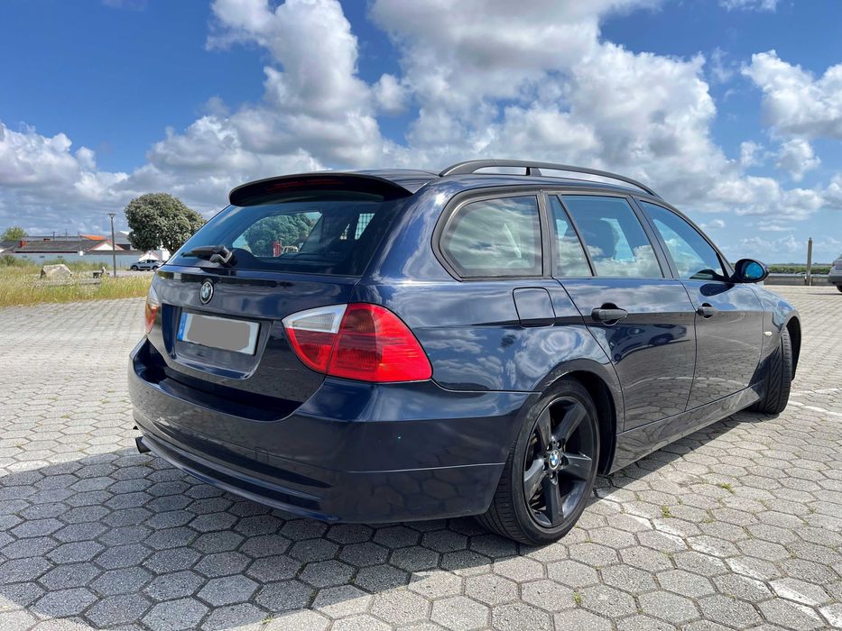 BMW 320i Touring (GPL) – Teto Panorâmico – Económica e Fiável