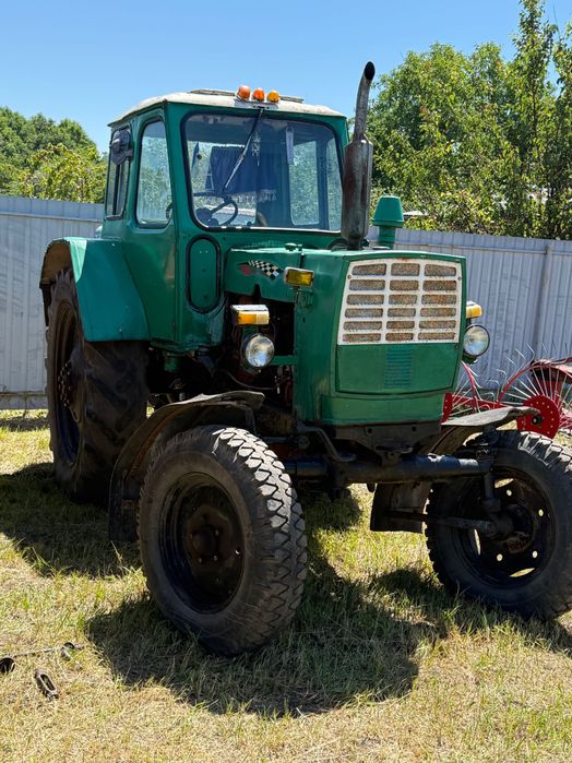 ЮМЗ 6- Трактор, прицеп