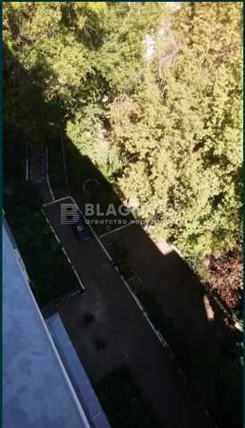 Продам 3кімн.квартиру Коновальця Євгена, 35  63 кв.м   ст.М"Печерська"