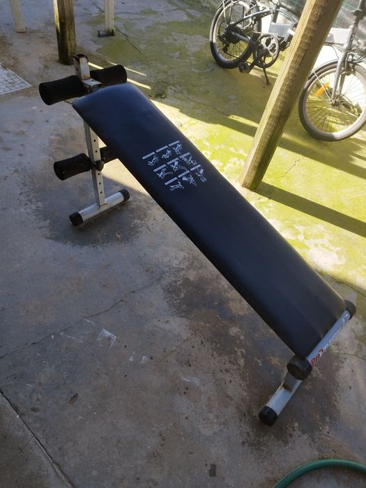 Weight Bench444996903492669440