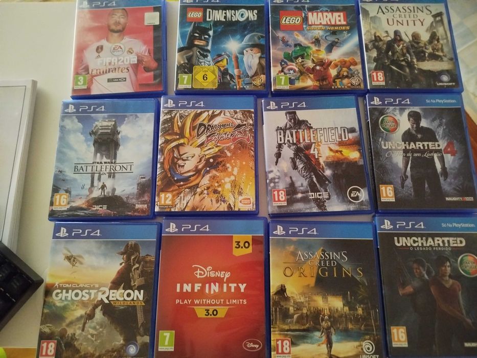 12 jogos PS4 praticamente novos. 7€ cada jogo.