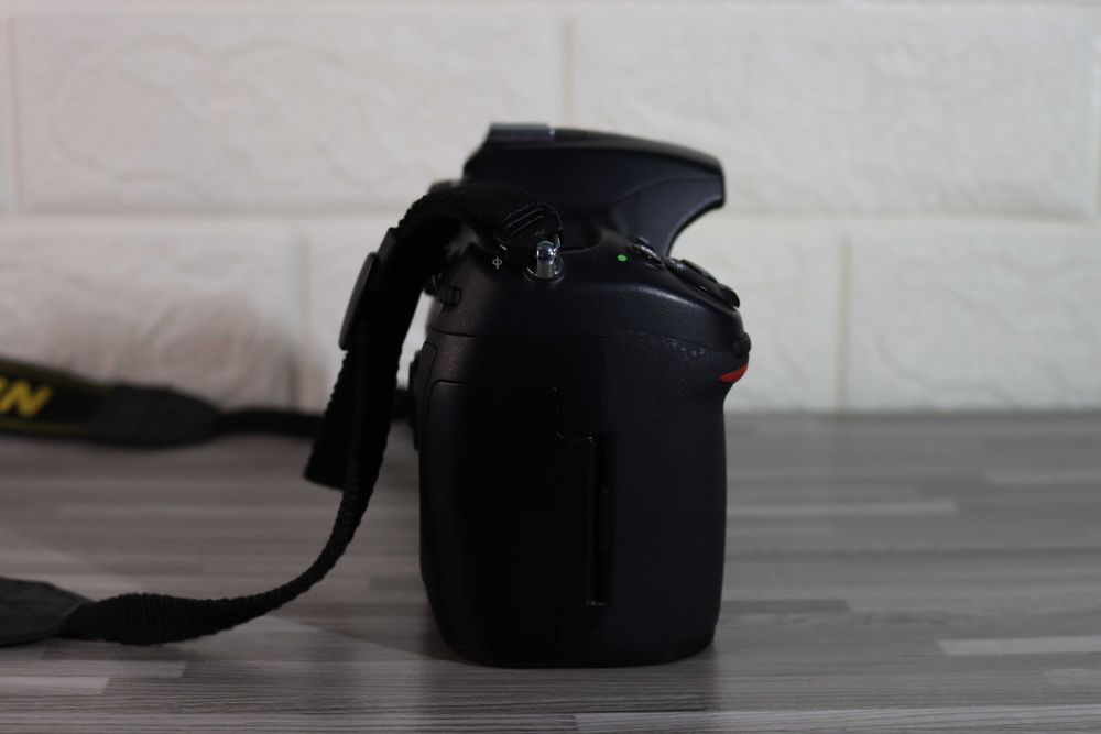 Aparat Nikon D300 Body
