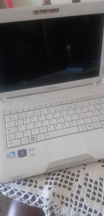 Toshiba Satellite T130-11UPortátil