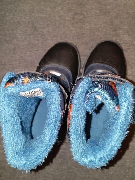 Śniegowce w rozmiarze 25