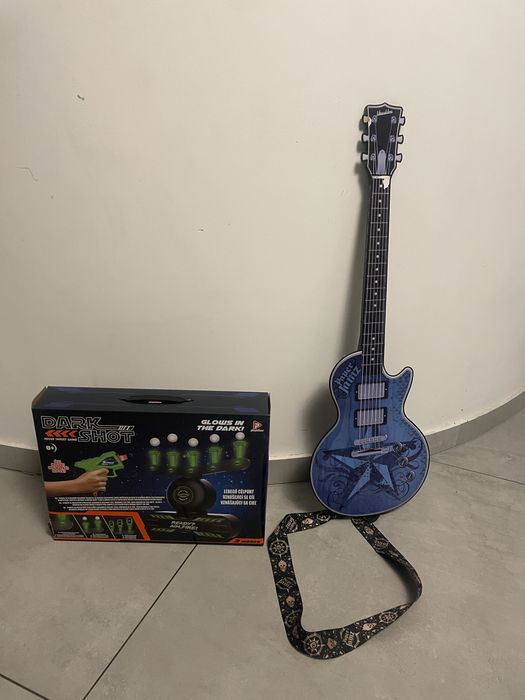 Gra zręcznościowa strzelanie do celu latające piłki  pistolet gitara