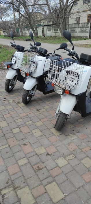 Продам скутер срочно Ямаха гир инжектор грузовой без пробега