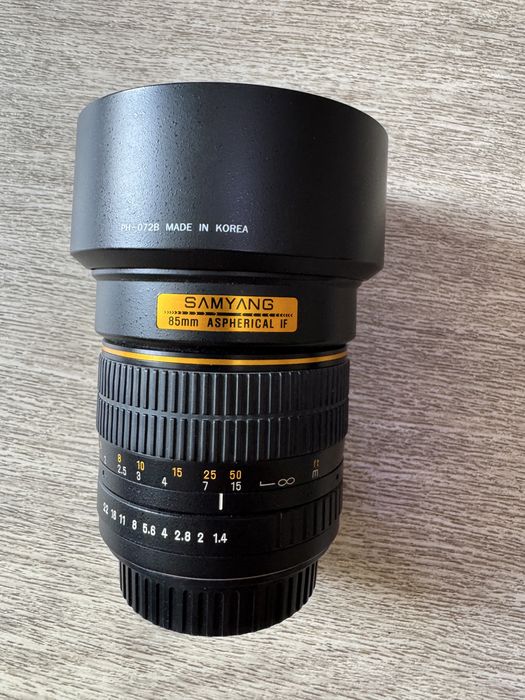 Samyang 85mm f/1.4 canon