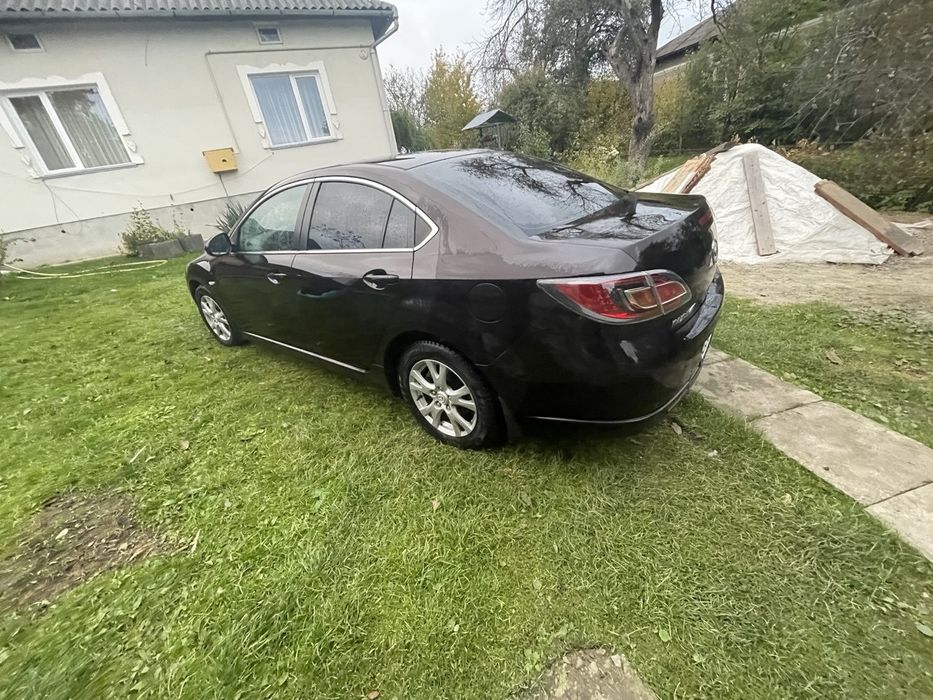 Мазда 6 2010 року