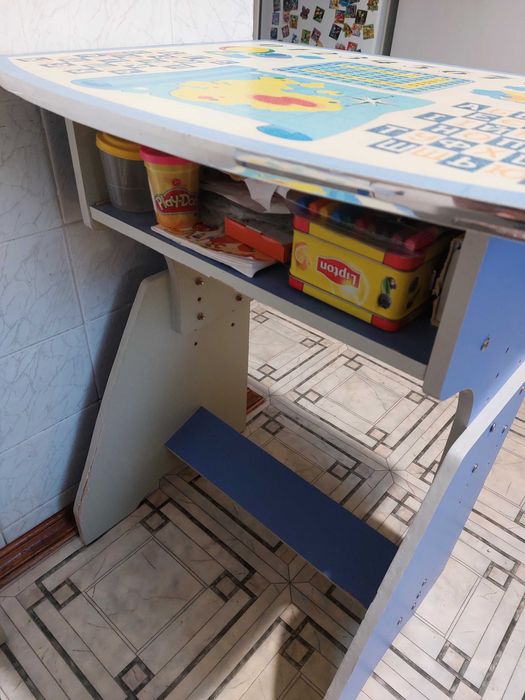Столик-парта дитячий