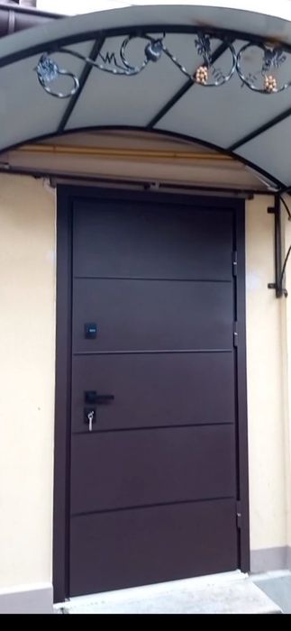 двері під ключ вхідні двері монтаж продаж доставка консультування двері вхідні з монтажем двері металеві зі складу з якісним безкоштовним монтажем