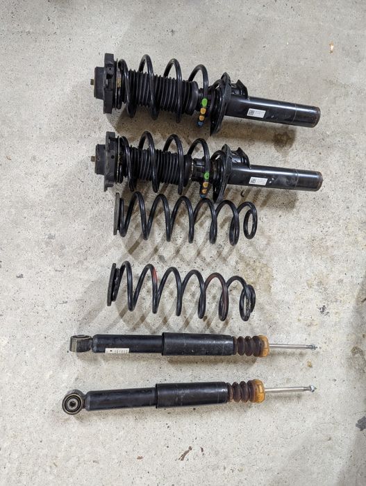 Амортизатор передний golf 6  1T0413031 VAG. 1K0512013CR задній