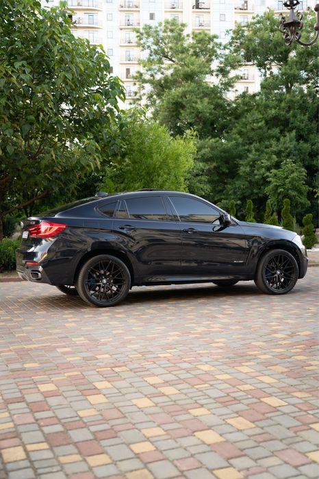 BMW X6 M-paker максимальная комплектации