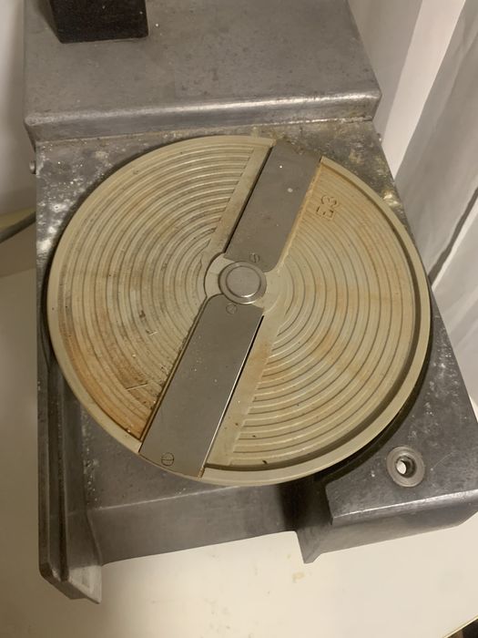 Продам овощерезку GAM