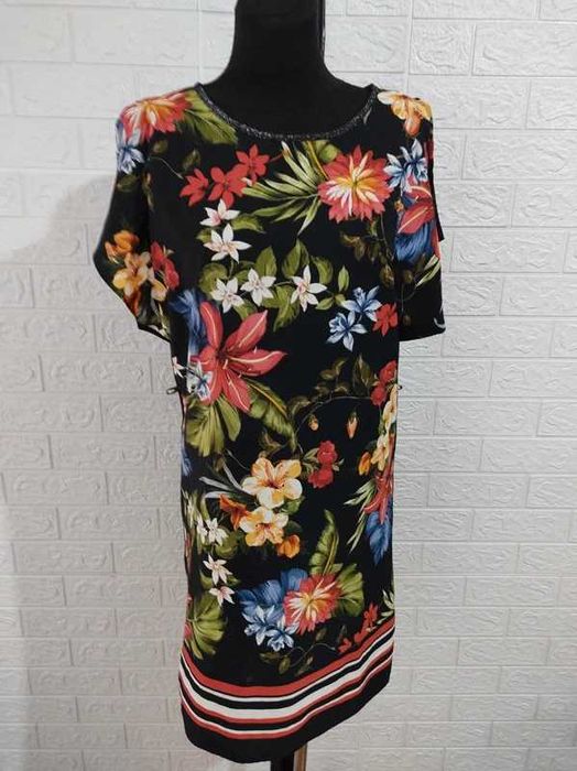 Sukienka rozmiar m koktajlowa cena 15 zł