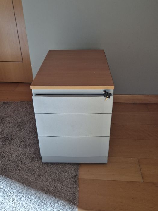 Bloco de gavetas para secretária