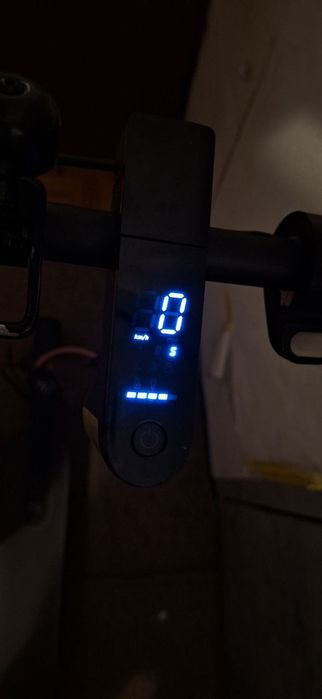 Hulajnoga elektryczna mi 1s