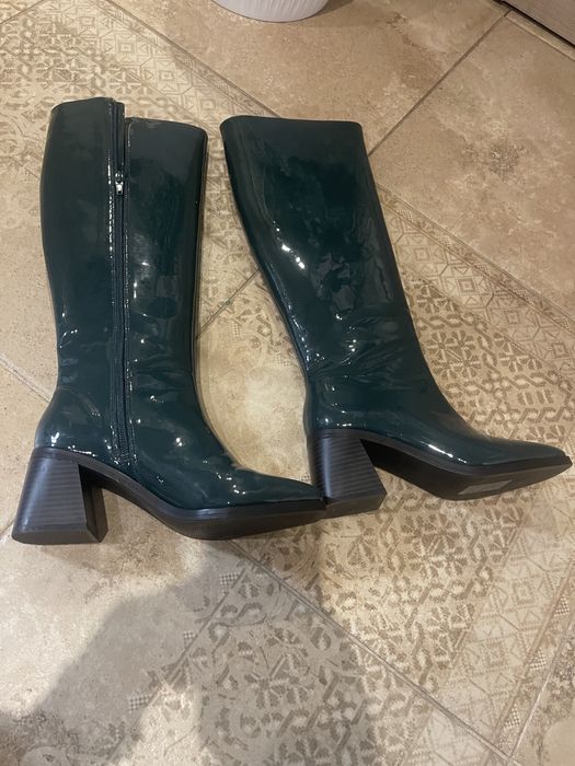 Продам Нові Сапоги Лакові