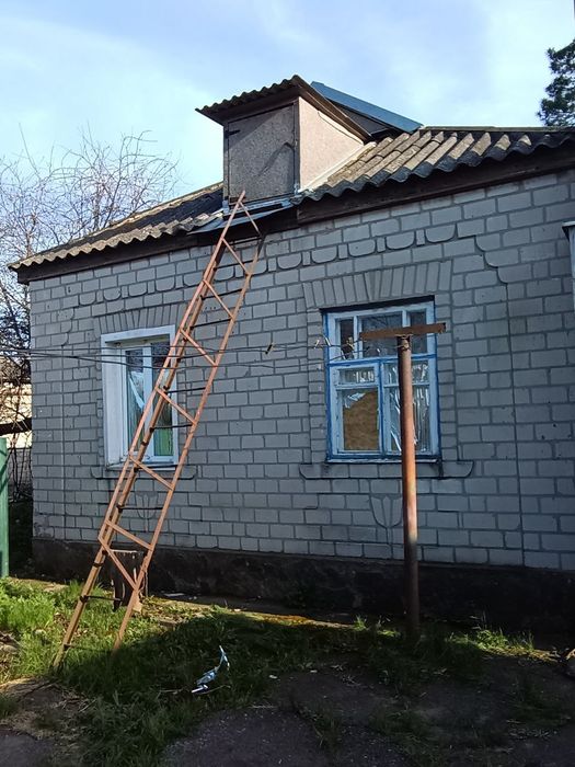 Обменяю дом на квартиру: 350 000 грн. - Продаж будинків Кам'янське на Olx