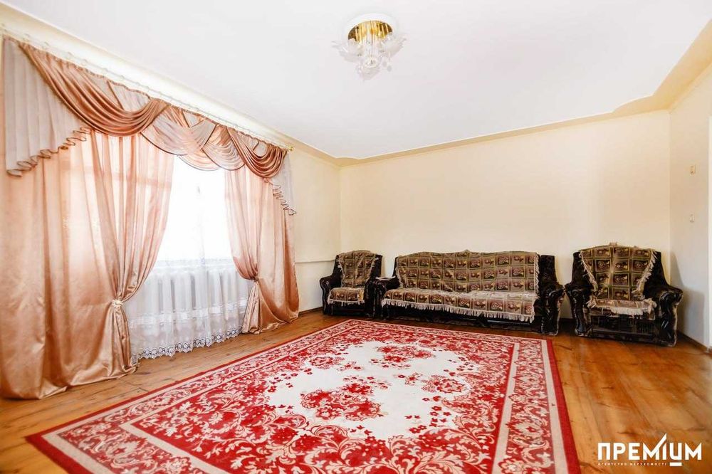 Продаж будинку в Гощі