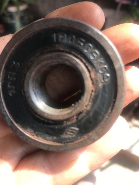 Продам подшипники