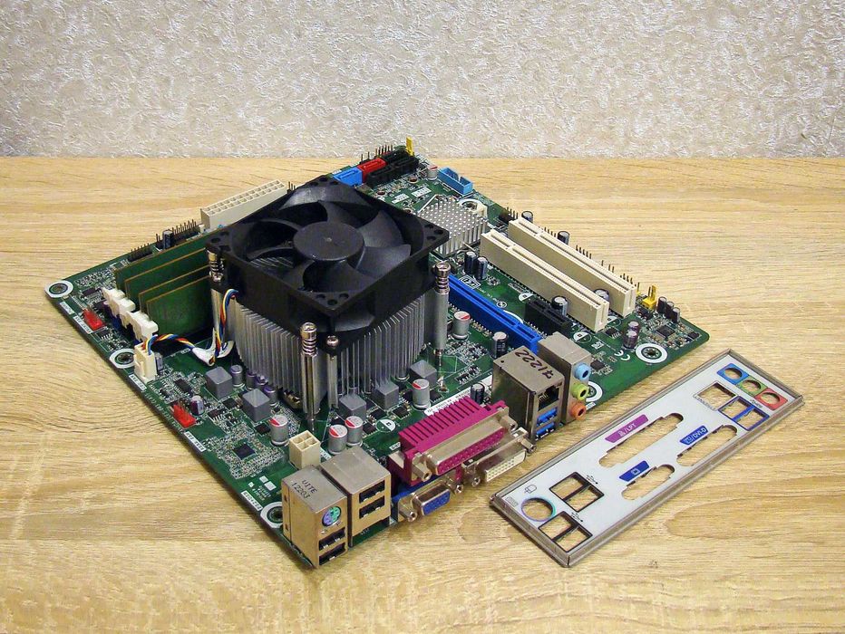 Комплект для ПК на 4-хъядерном i5 сокет 1155 (проц+материнка+память)