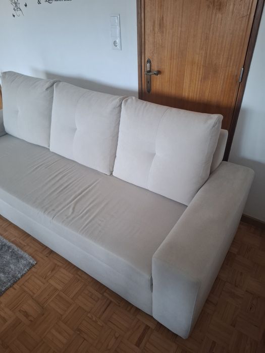 Sofa 3 lugares creme em bom estado