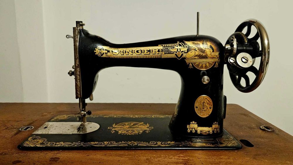 Maquina de Costura Singer