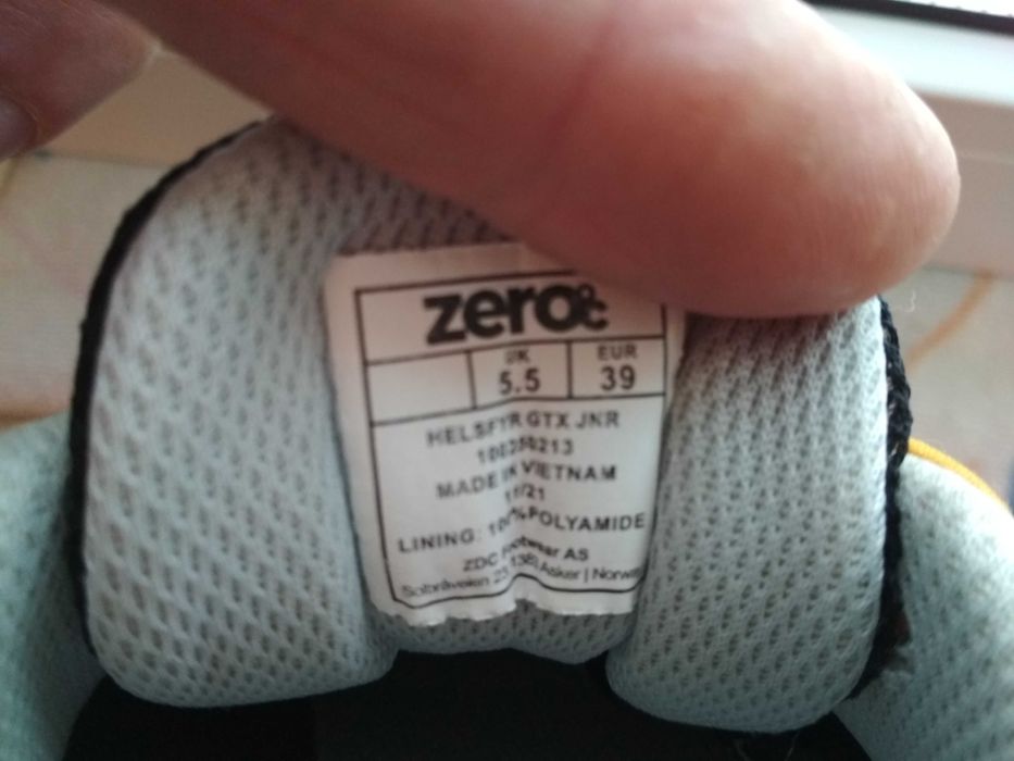 Кросівки Zero gore-tex  39 розмір