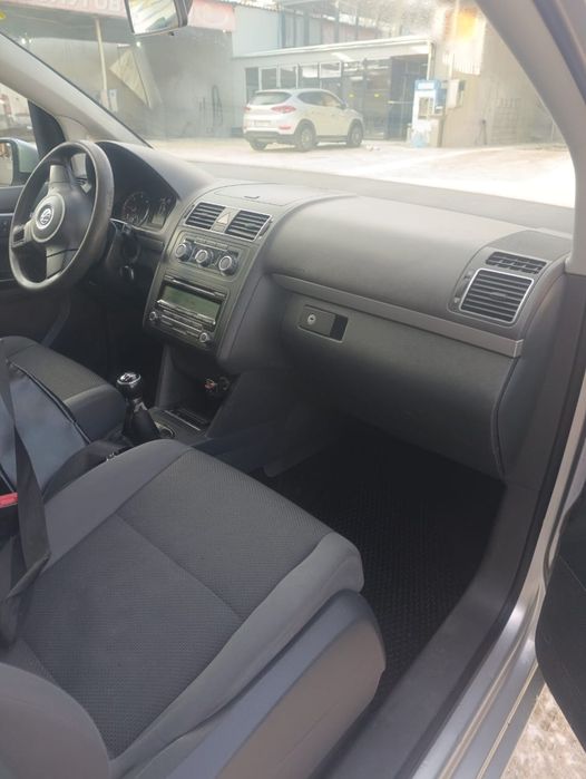 Терміново Vw Touran 1.6 tdi