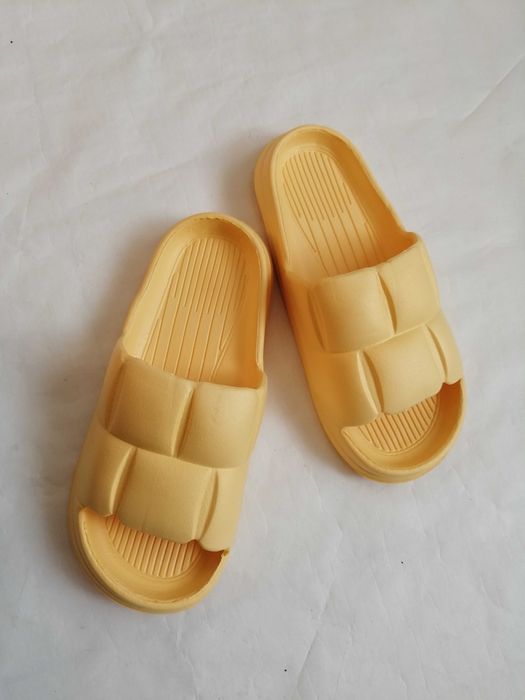 Домашние тапки р. 36 (шлепанцы, сланцы из пены, босоножки, сандали)