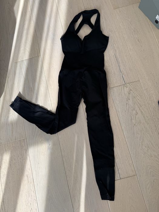 Спортивний комбінезон
