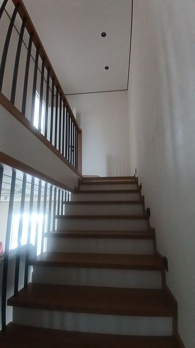 С Ремонтом и кухней новый таун 4спальни/+ студия