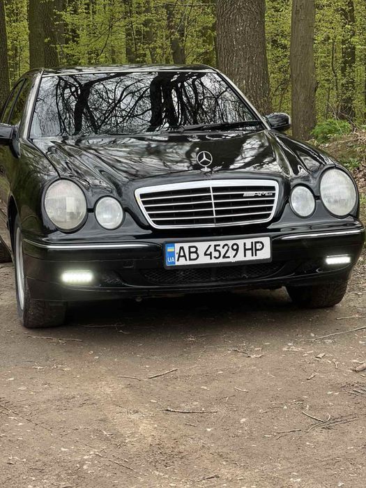 Продам Mercedes-Benz W210 (320)