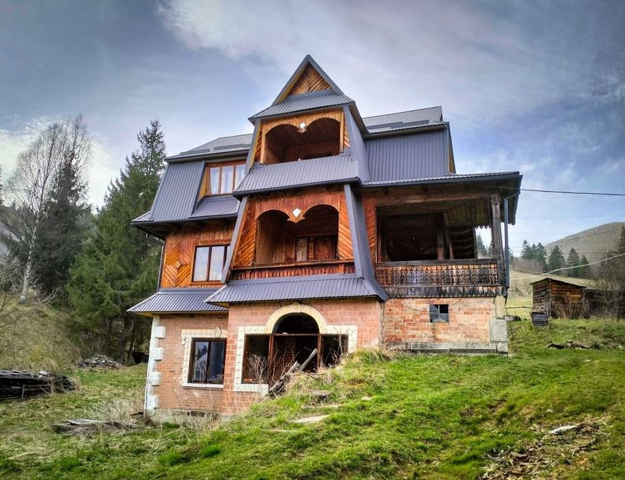 Житловий комплекс в самому серці Карпат - Ворохті з землею 40 сот