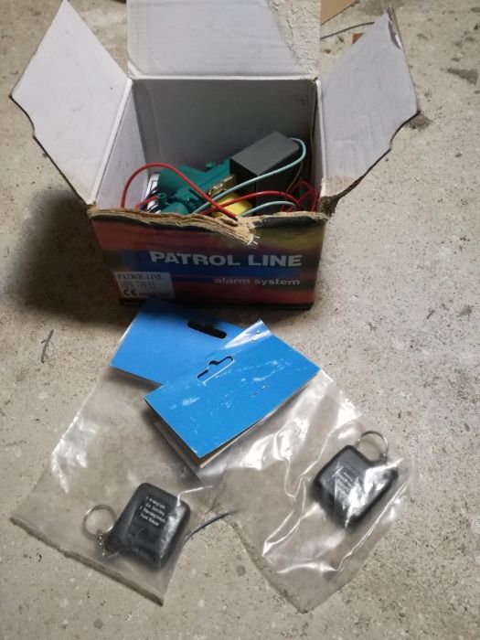 pistola e dois camandos para sistema de comando