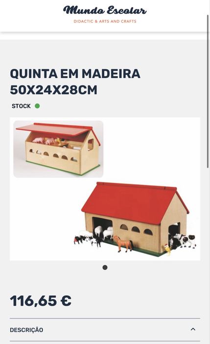 Casinha / estábulo de madeira