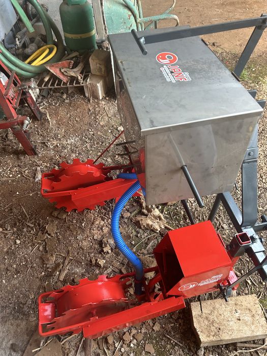 Semeador 2 linhas feijao/ milho