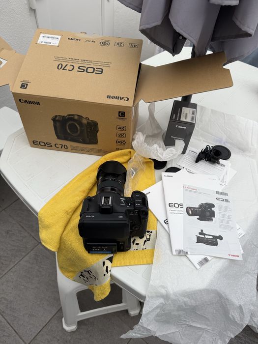 Canon C70 + Adaptador RF Para EF Novinha