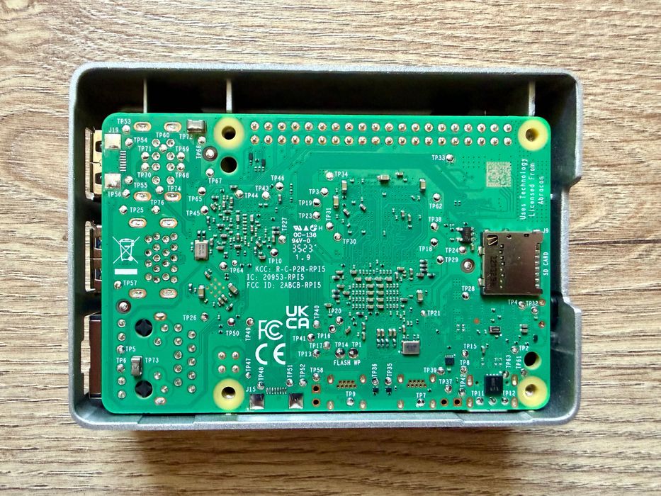 Raspberry Pi 5 4GB + Flirc case + microHDMI HDMI adapter + zasilacz 27W